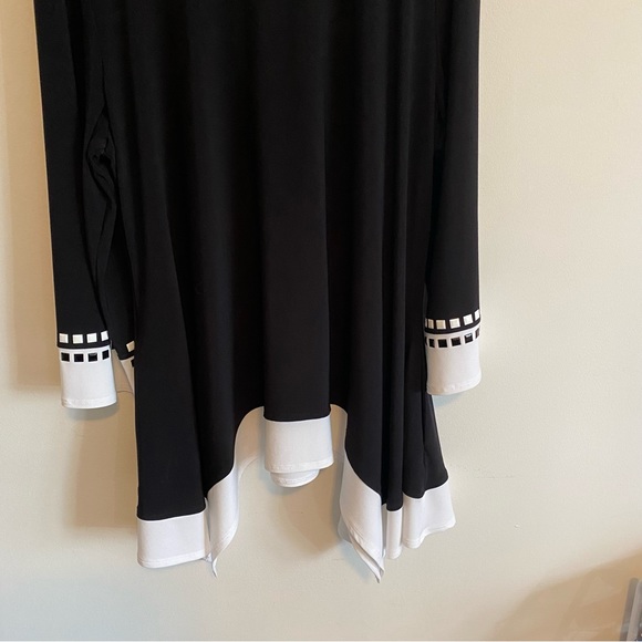 Joseph Ribkoff black and white tunic top! Nwot size 16 - Picture 3 of 7
